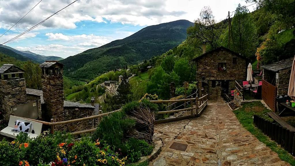 Masia Can Constans Queralbs Exterior foto